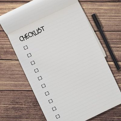Ihre Checkliste im Falle eines Verkehrsunfalls Ihre Checkliste im Falle eines Verkehrsunfalls